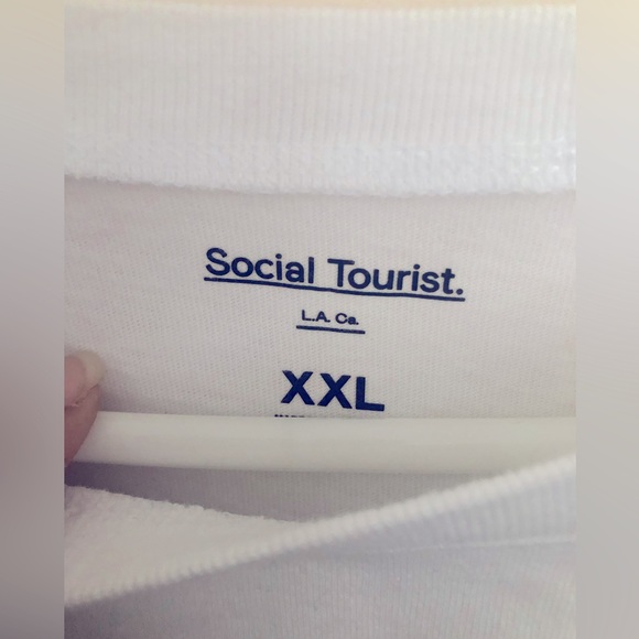 Charlie & Dixie D’Amelio-Social Tourist Tee - Picture 4 of 6